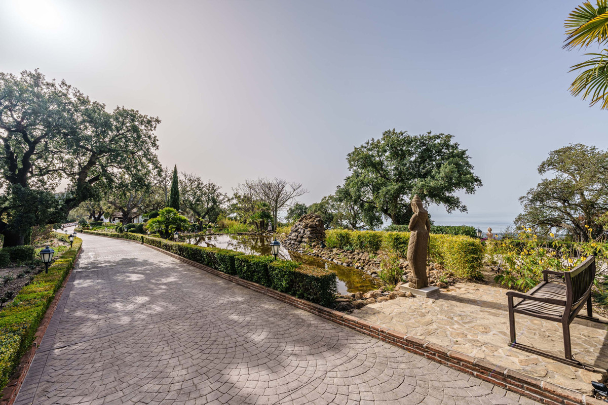 Se vende Villa - Chalet de 7 dormitorios en Costa Del Sol, Málaga, España