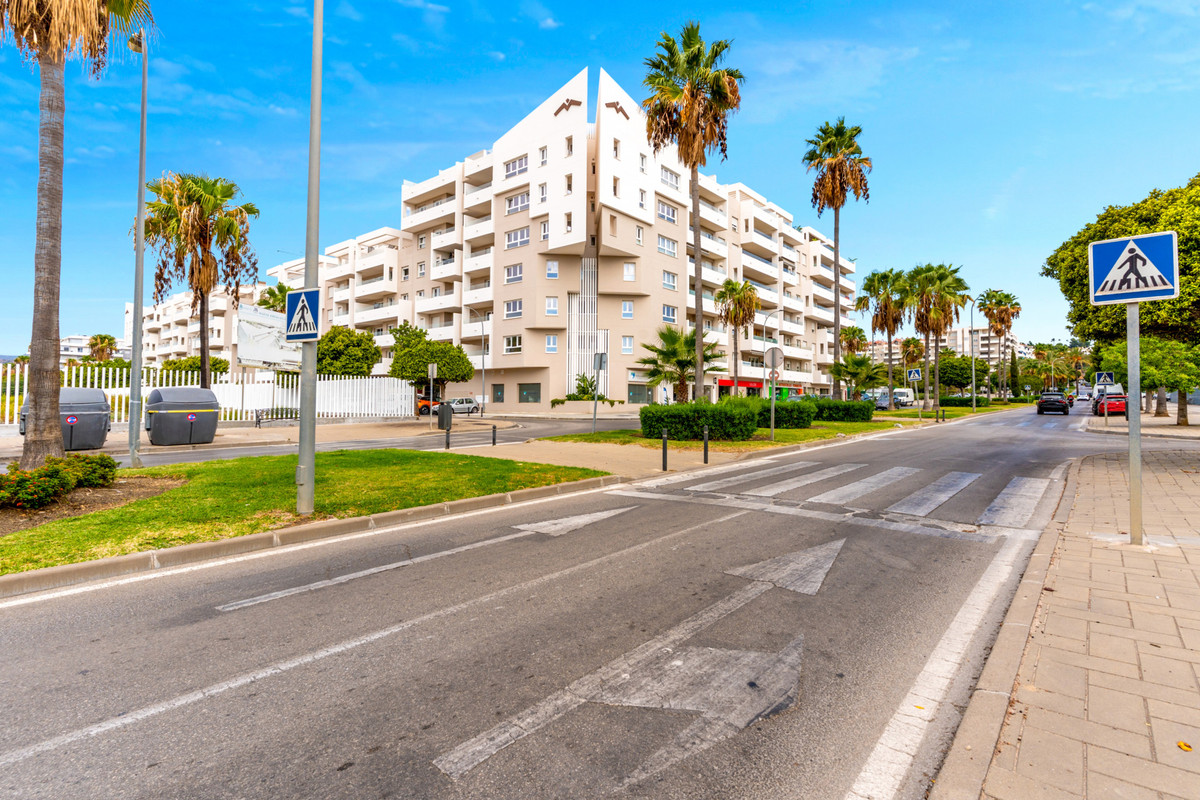 4 Bed Apartment for sale in Nueva Andalucía Costa Del Sol, Málaga, Spain