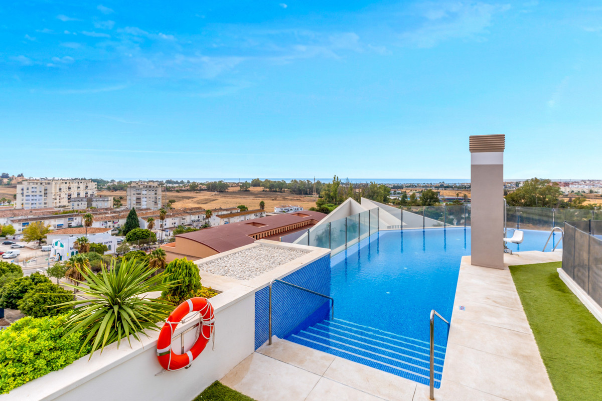 4 Bed Apartment for sale in Nueva Andalucía Costa Del Sol, Málaga, Spain