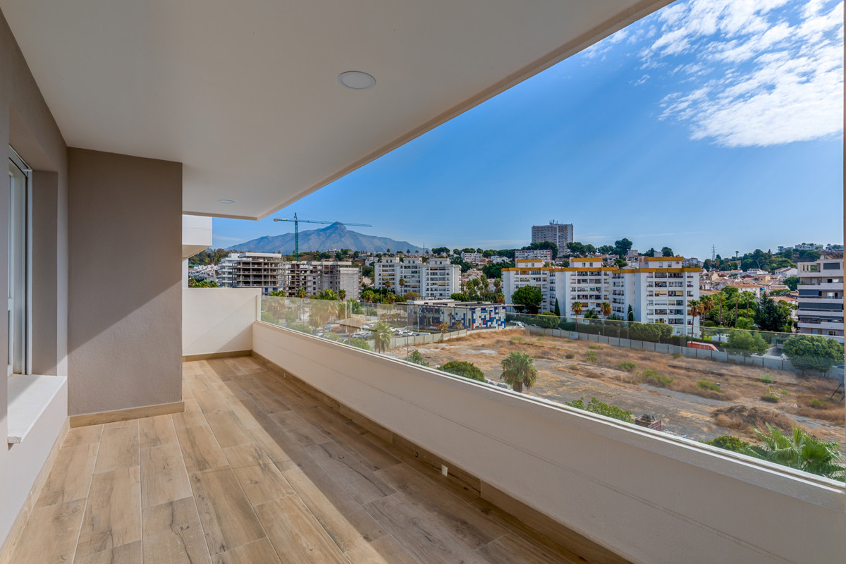 4 Bed Apartment for sale in Nueva Andalucía Costa Del Sol, Málaga, Spain