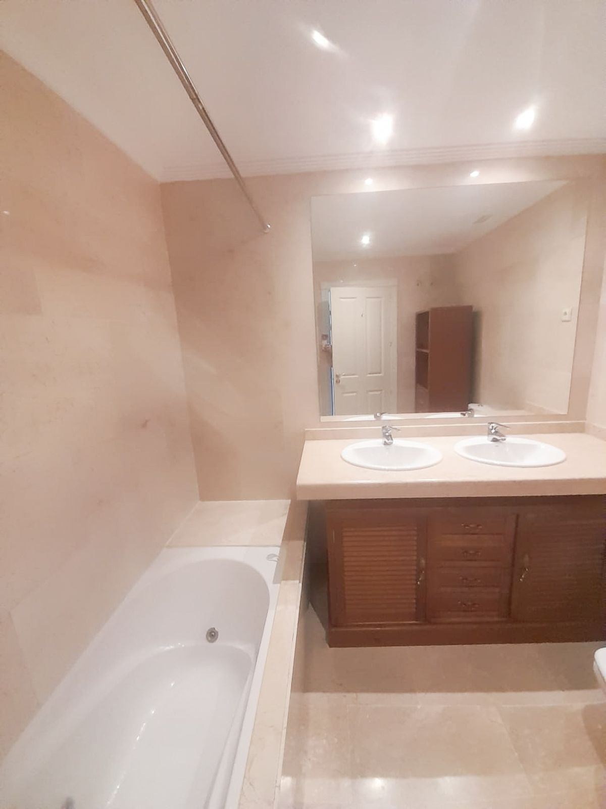 2 Bed Apartment for sale in Casares Costa Del Sol, Málaga, Spain