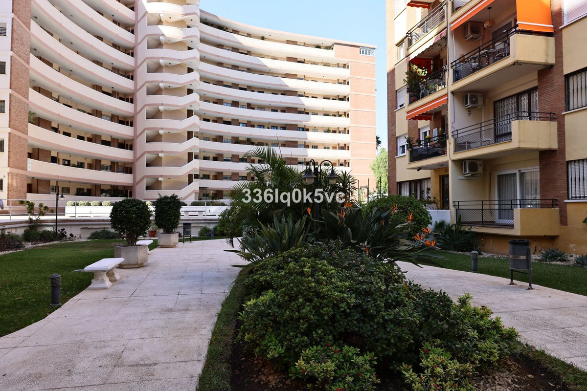 2 Bed Apartment for sale in Marbella Costa Del Sol, Málaga, Spain