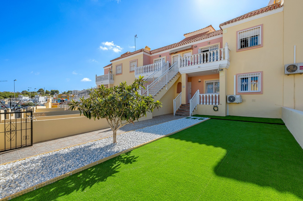3 Bed Apartment for sale in Orihuela Costa Costa Blanca, Alicante, Spain