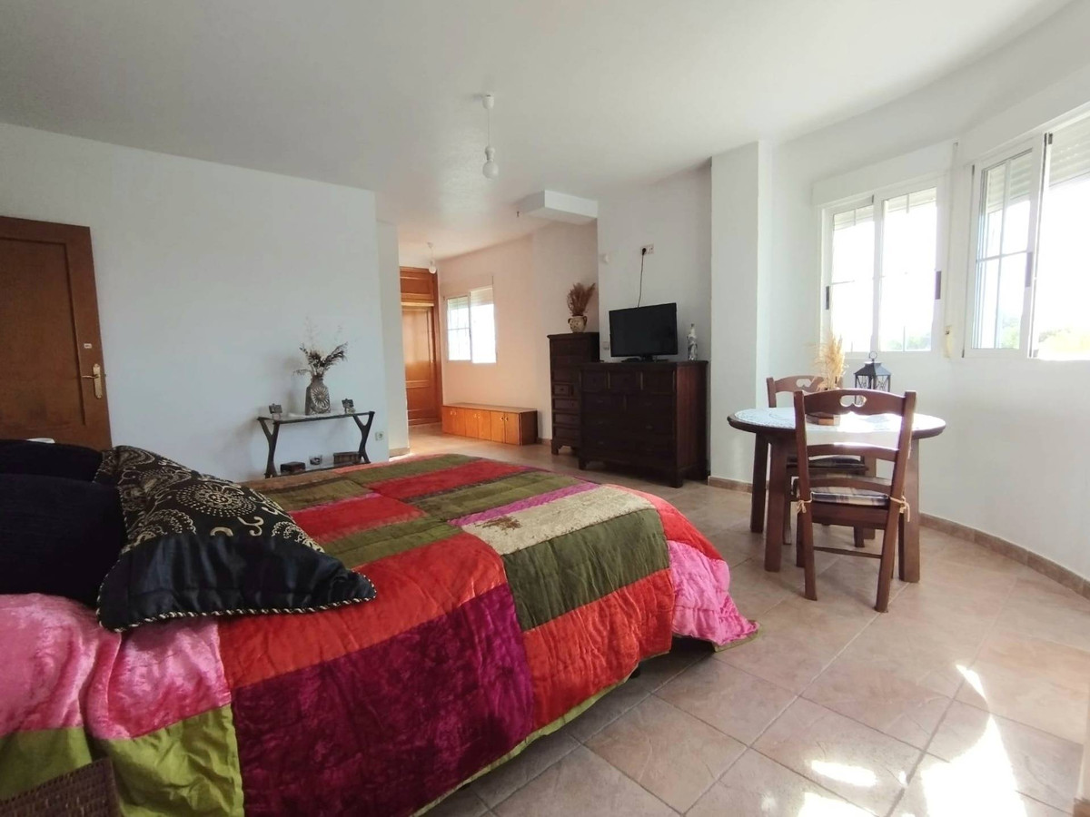Se vende Villa - Chalet de 6 dormitorios en Costa Blanca, Alicante, España