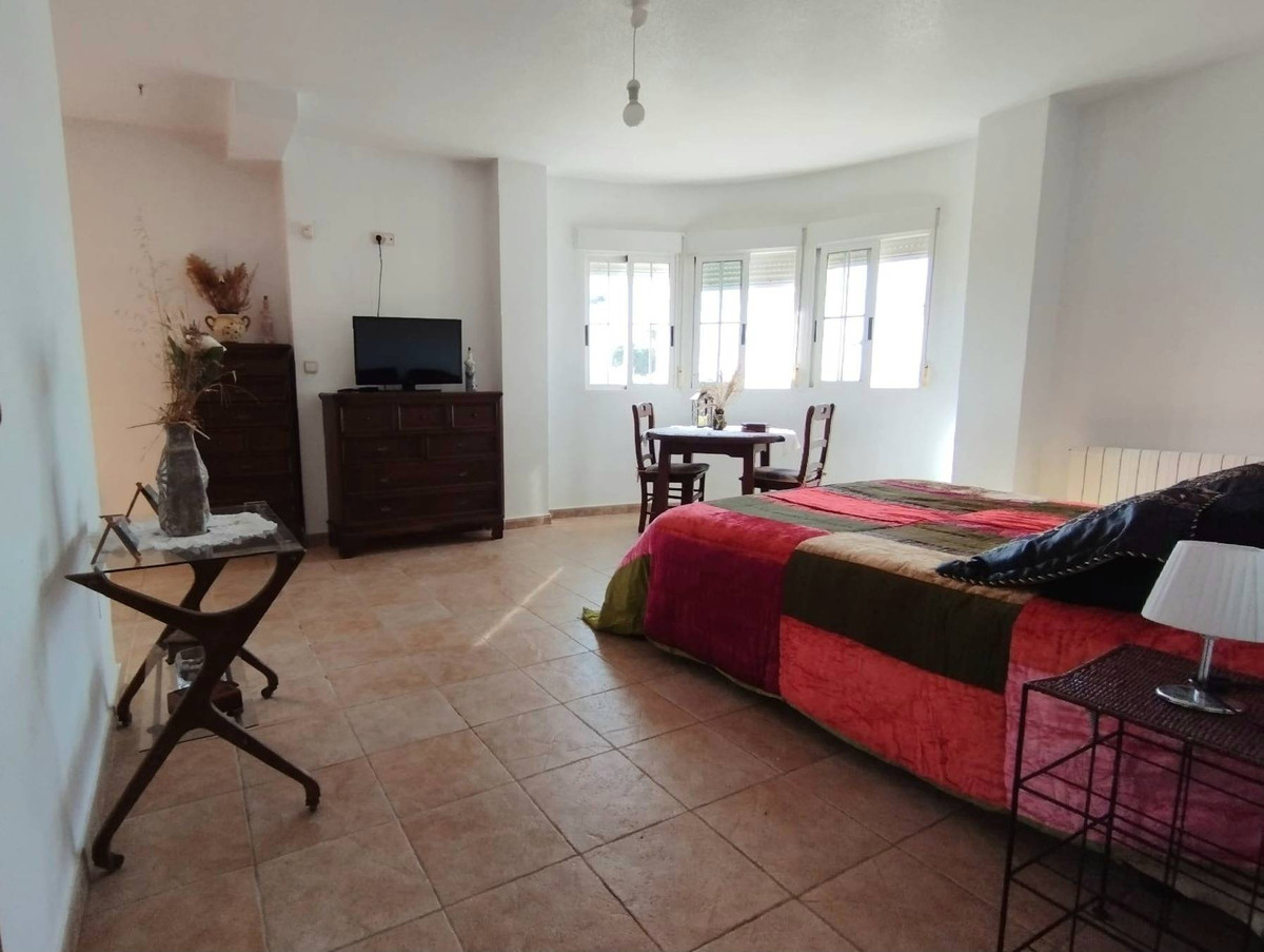 Se vende Villa - Chalet de 6 dormitorios en Costa Blanca, Alicante, España