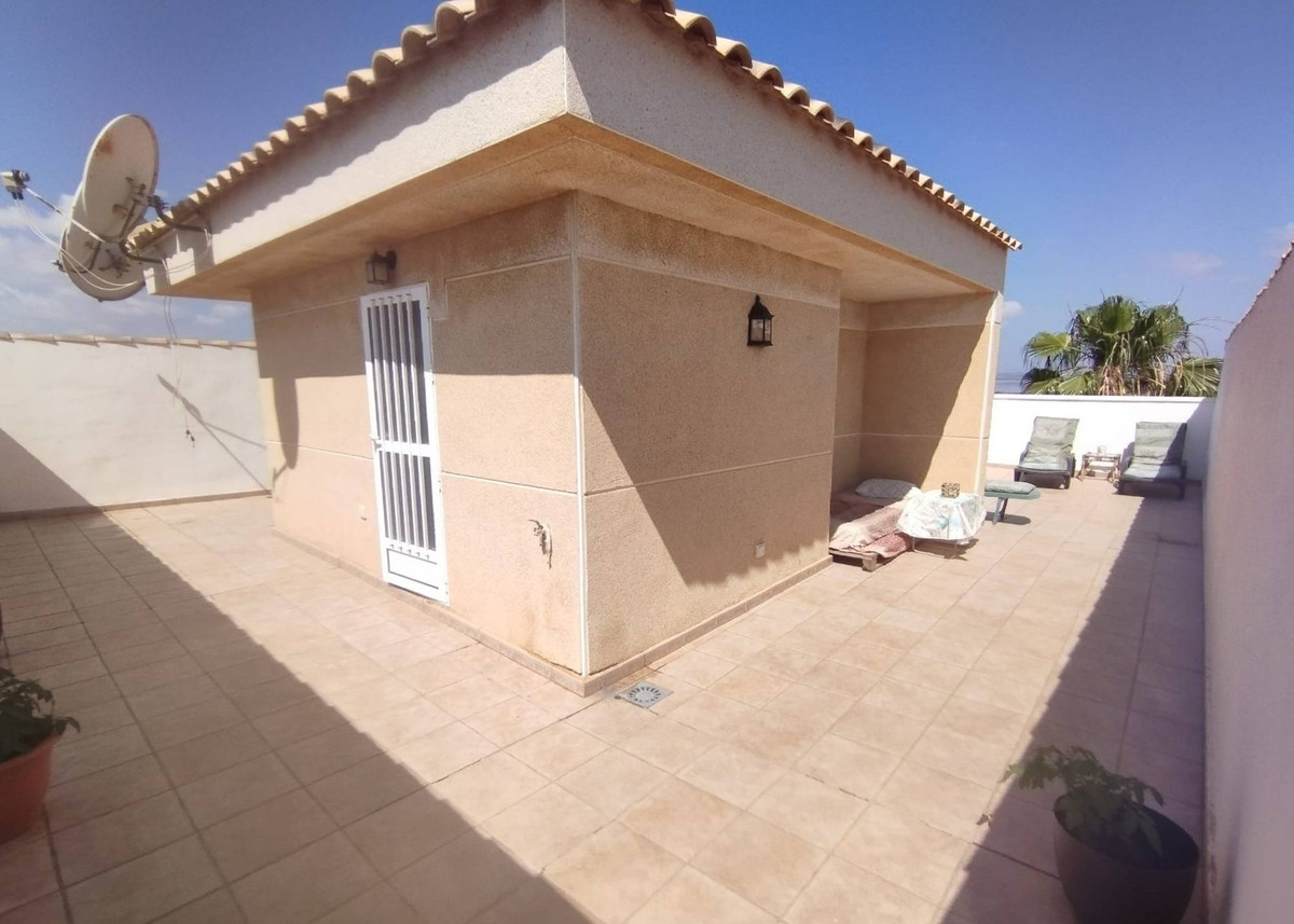 Se vende Villa - Chalet de 6 dormitorios en Costa Blanca, Alicante, España