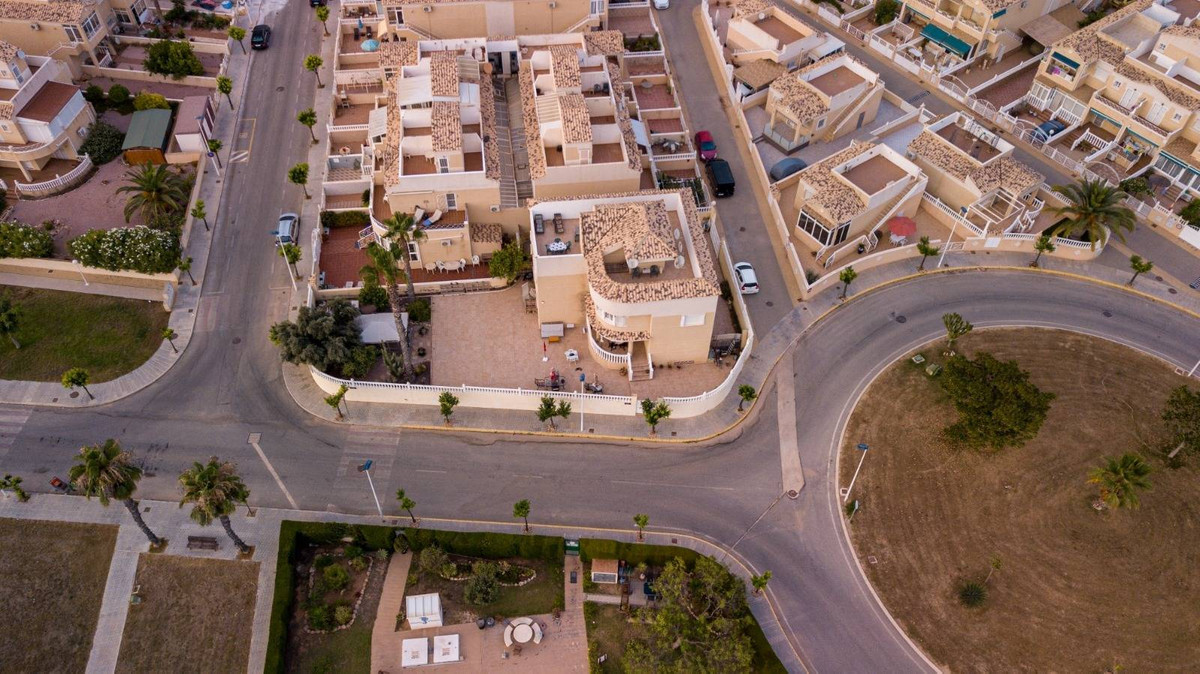 Se vende Villa - Chalet de 6 dormitorios en Costa Blanca, Alicante, España
