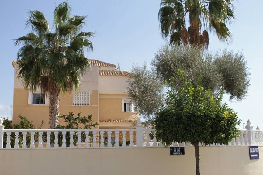 Se vende Villa - Chalet de 6 dormitorios en Costa Blanca, Alicante, España