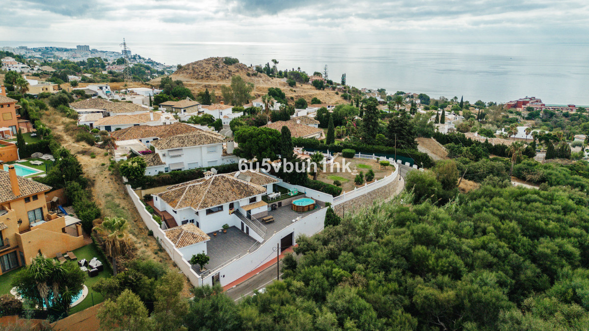 4 Bed Townhouse for sale in Benalmadena Costa Del Sol, Málaga, Spain