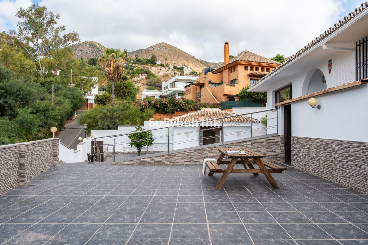 4 Bed Townhouse for sale in Benalmadena Costa Del Sol, Málaga, Spain