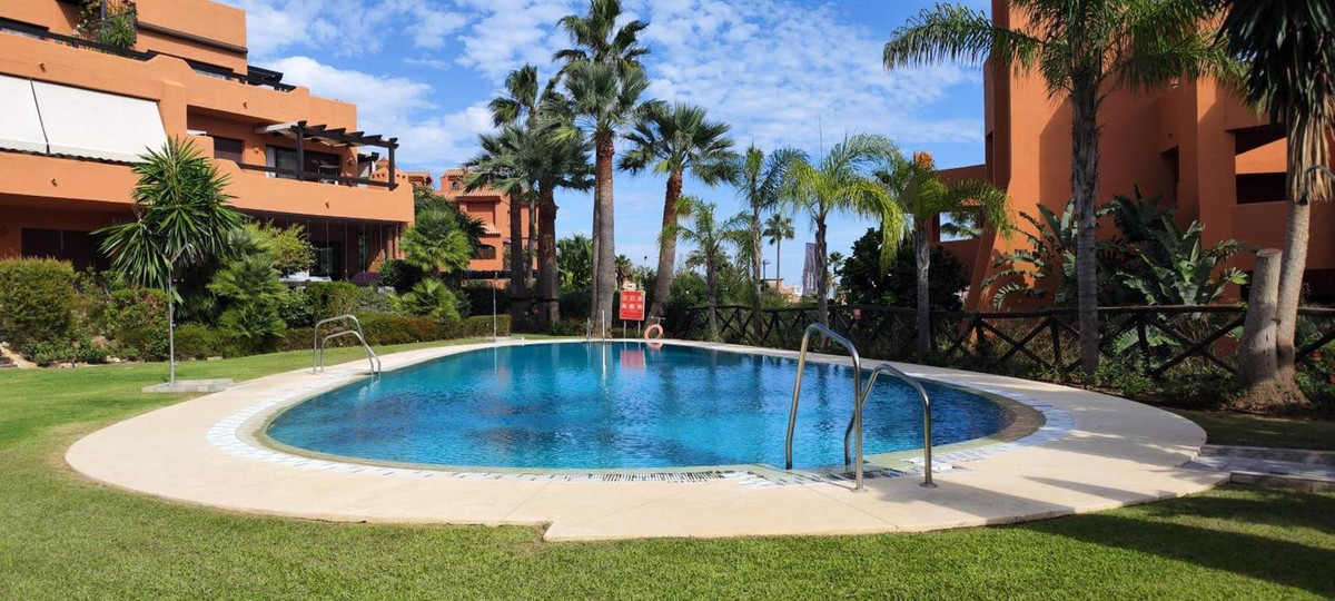Se vende Apartamento Planta Baja de 2 dormitorios en Costa Del Sol, Málaga, España