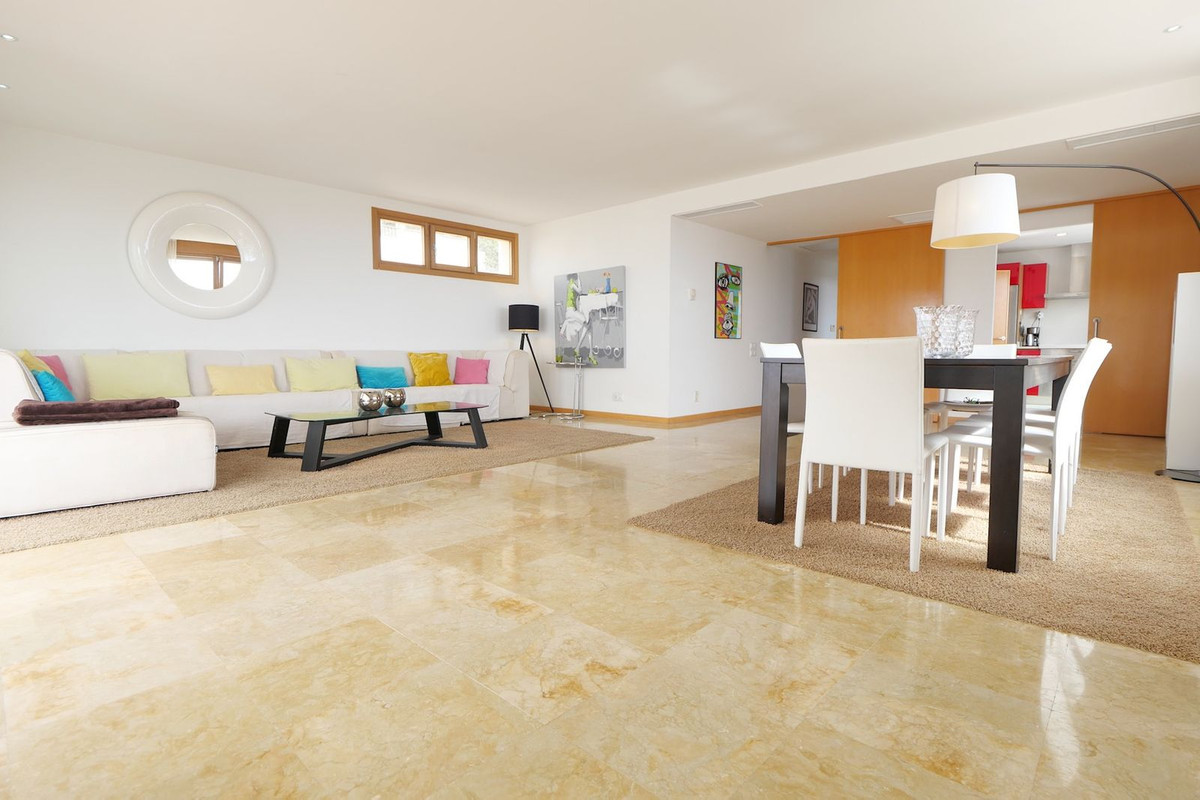 3 Bed Apartment for sale in Altos De Los Monteros Costa Del Sol, Málaga, Spain