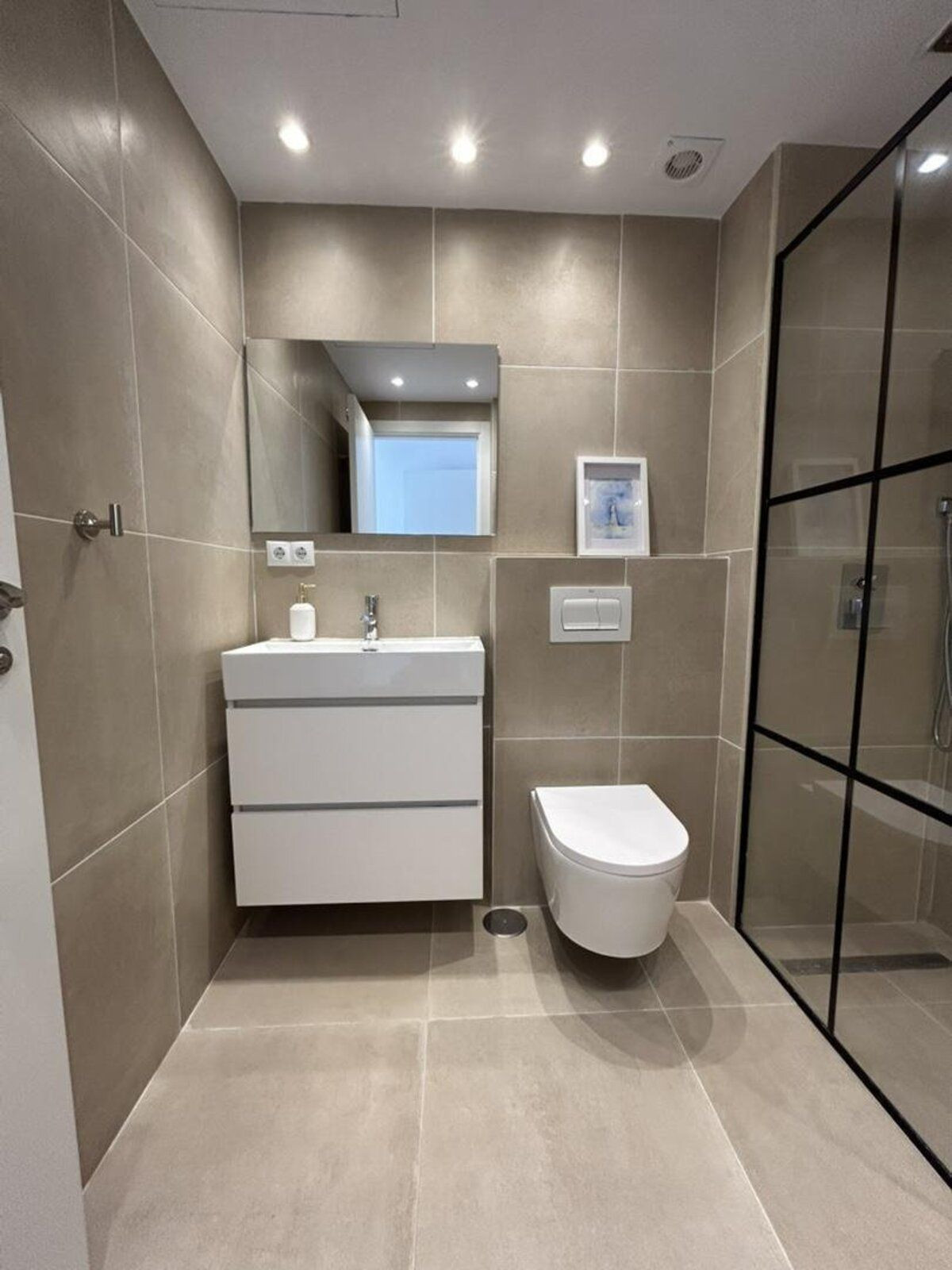 2 Bed Apartment for sale in Marbesa Costa Del Sol, Málaga, Spain