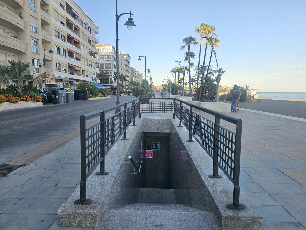 Commercial unit for sale in Estepona Costa Del Sol, Málaga, Spain