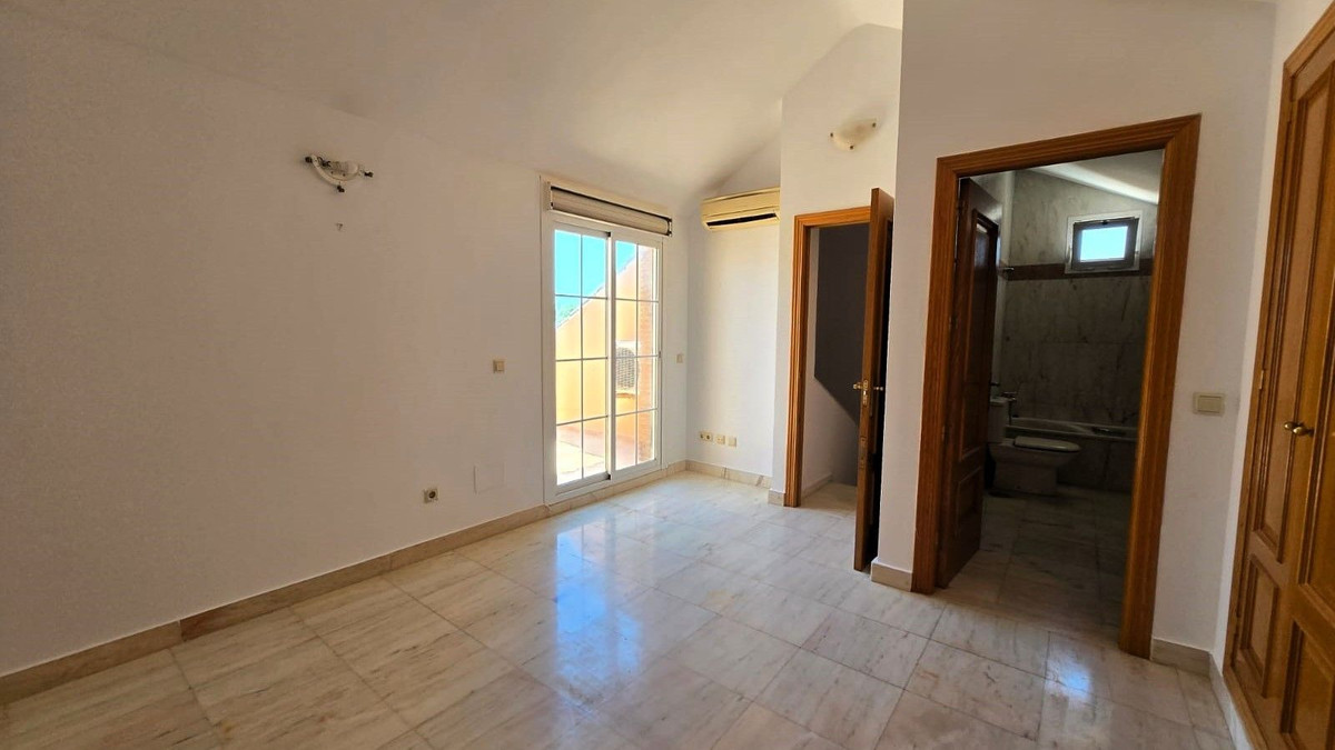 4 Bed Townhouse for sale in La Cala De Mijas Costa Del Sol, Málaga, Spain