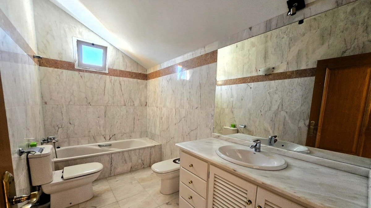 4 Bed Townhouse for sale in La Cala De Mijas Costa Del Sol, Málaga, Spain