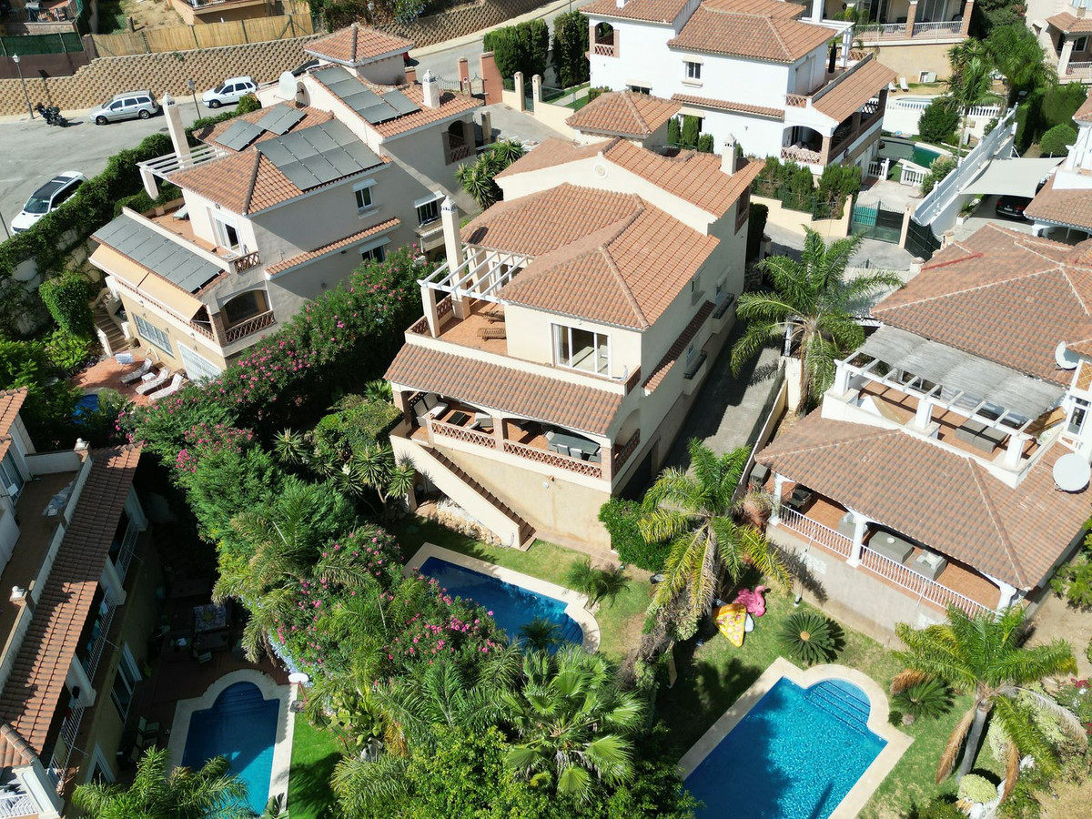 Se vende Villa - Chalet de 4 dormitorios en Costa Del Sol, Málaga, España