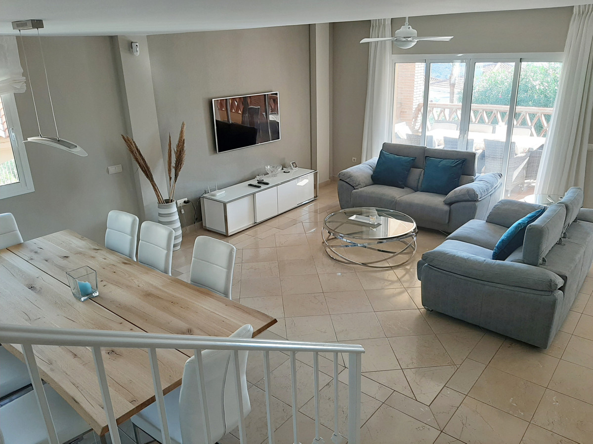 Se vende Villa - Chalet de 4 dormitorios en Costa Del Sol, Málaga, España