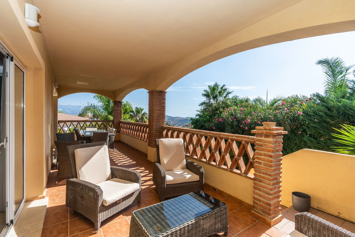 Se vende Villa - Chalet de 4 dormitorios en Costa Del Sol, Málaga, España