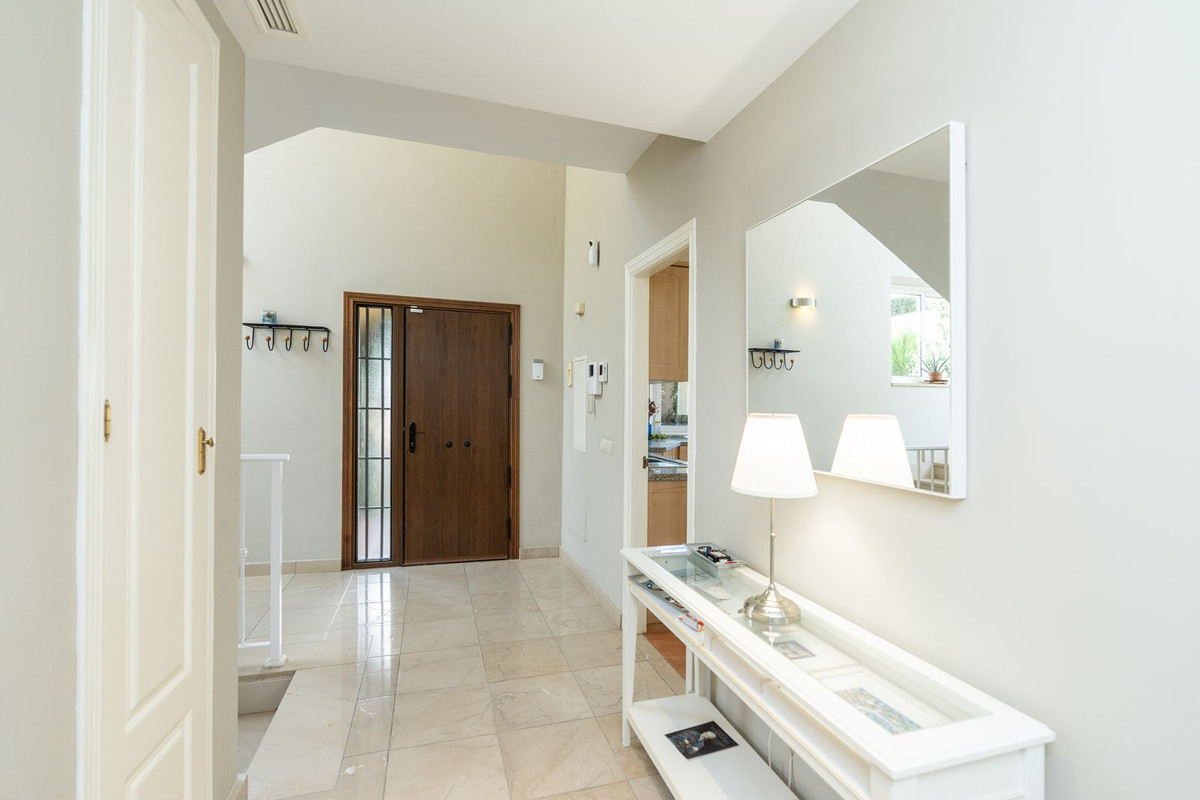 Se vende Villa - Chalet de 4 dormitorios en Costa Del Sol, Málaga, España