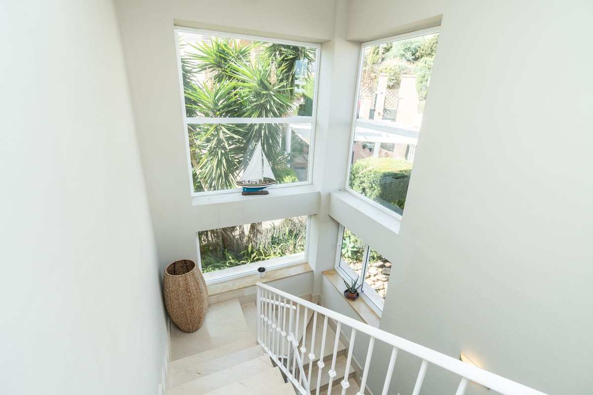Se vende Villa - Chalet de 4 dormitorios en Costa Del Sol, Málaga, España