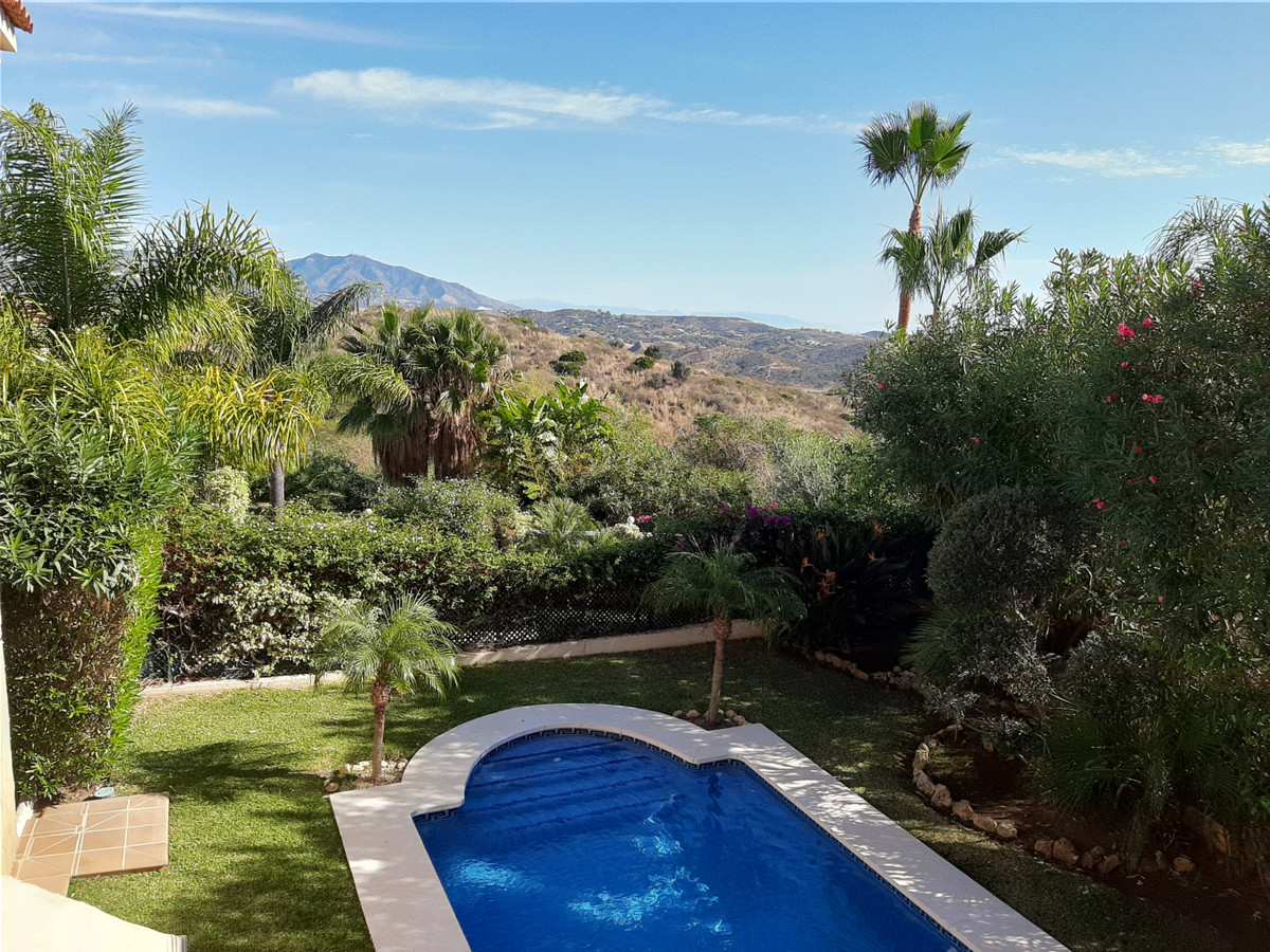 Se vende Villa - Chalet de 4 dormitorios en Costa Del Sol, Málaga, España