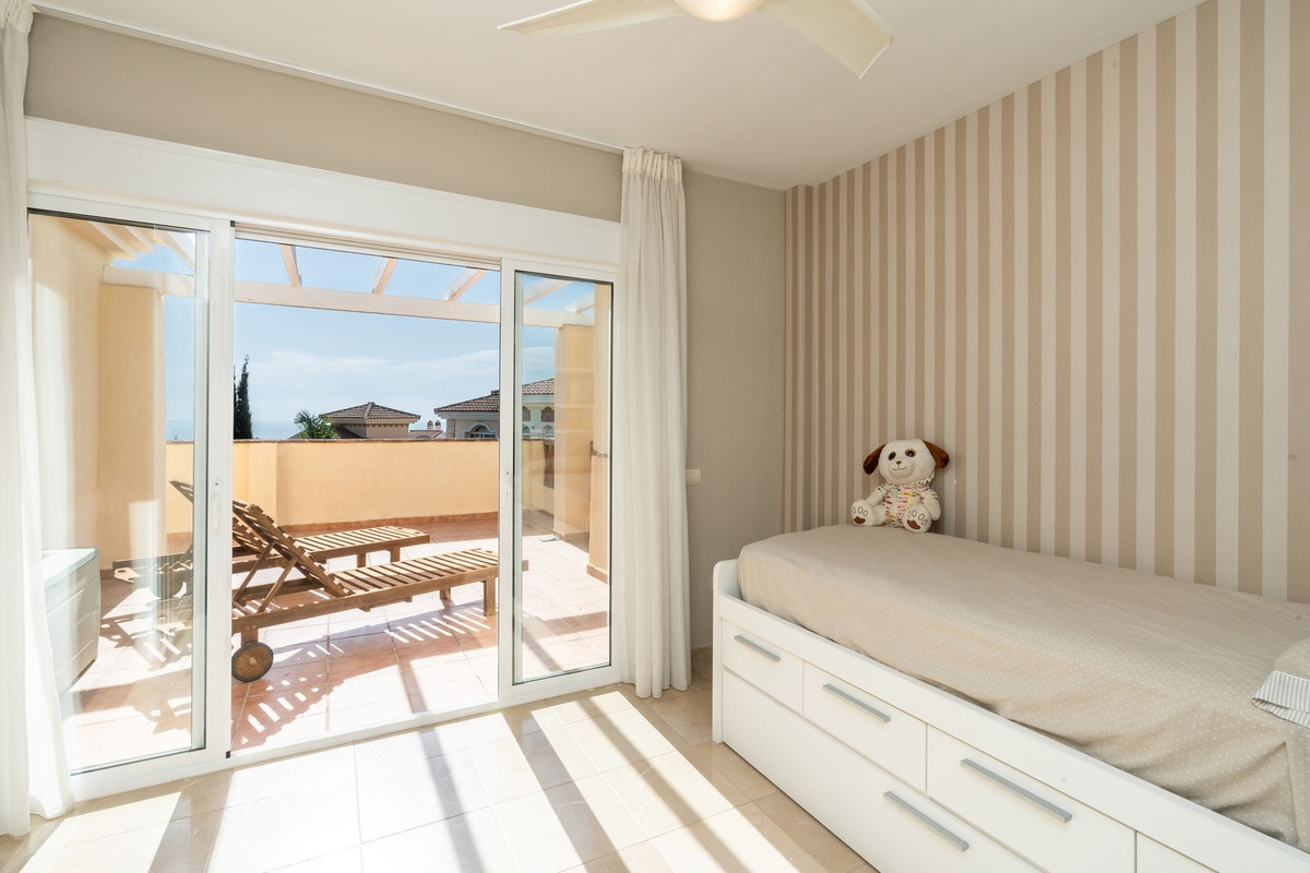 Se vende Villa - Chalet de 4 dormitorios en Costa Del Sol, Málaga, España