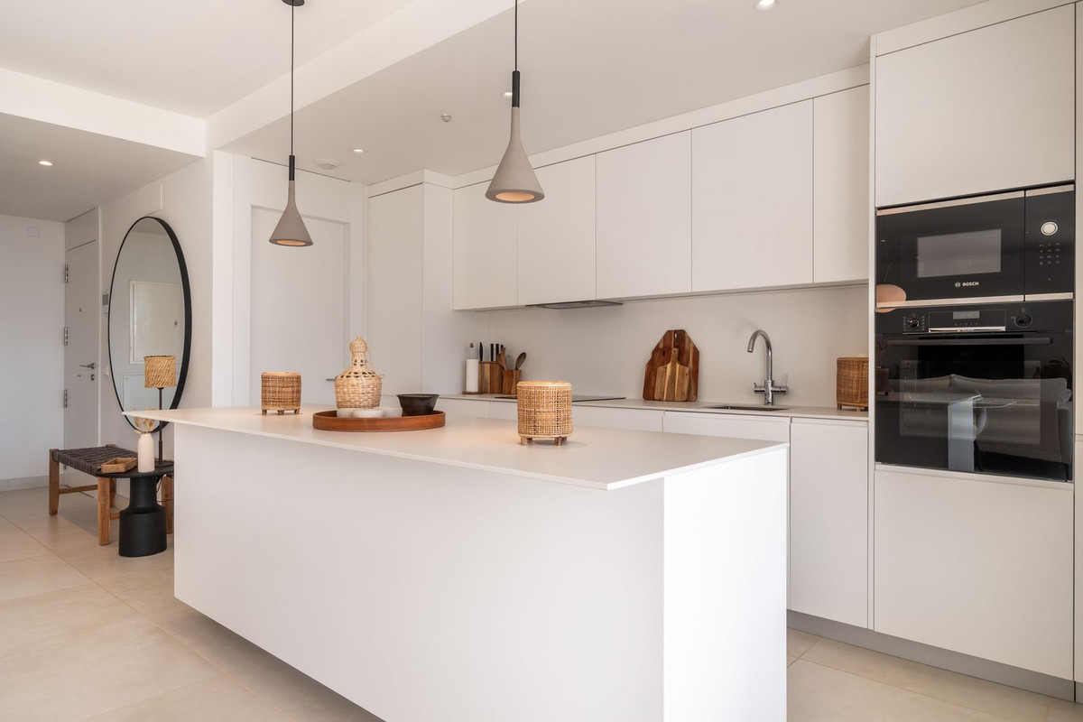 3 Bed Apartment for sale in Fuengirola Costa Del Sol, Málaga, Spain