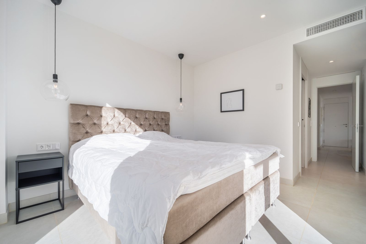 3 Bed Apartment for sale in Fuengirola Costa Del Sol, Málaga, Spain