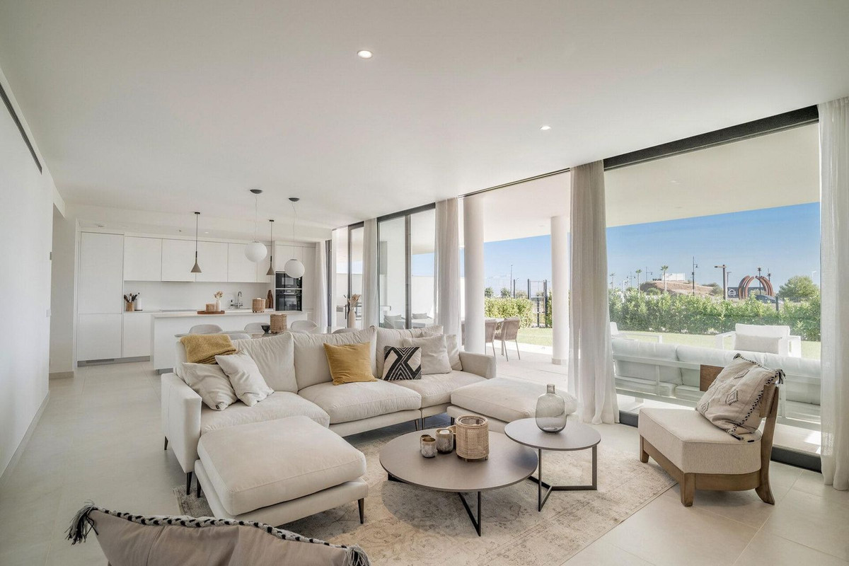 3 Bed Apartment for sale in Fuengirola Costa Del Sol, Málaga, Spain