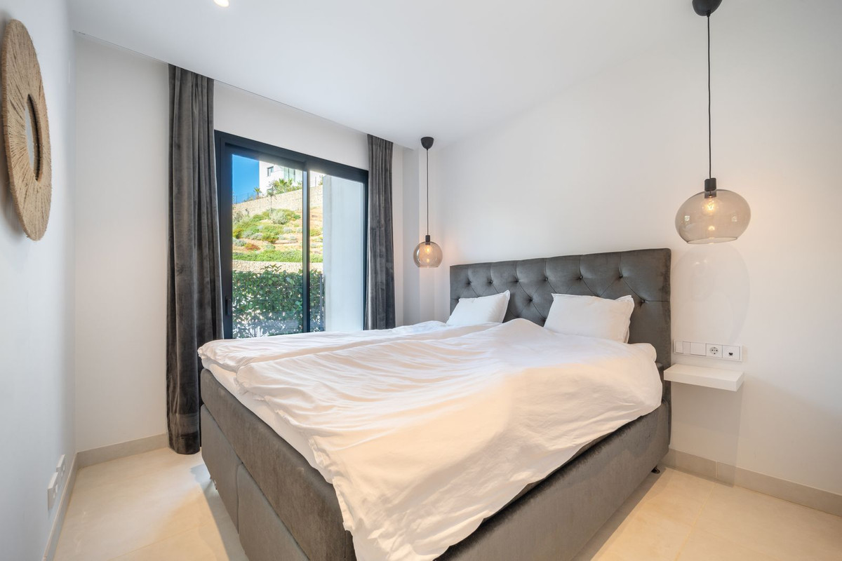 3 Bed Apartment for sale in Fuengirola Costa Del Sol, Málaga, Spain