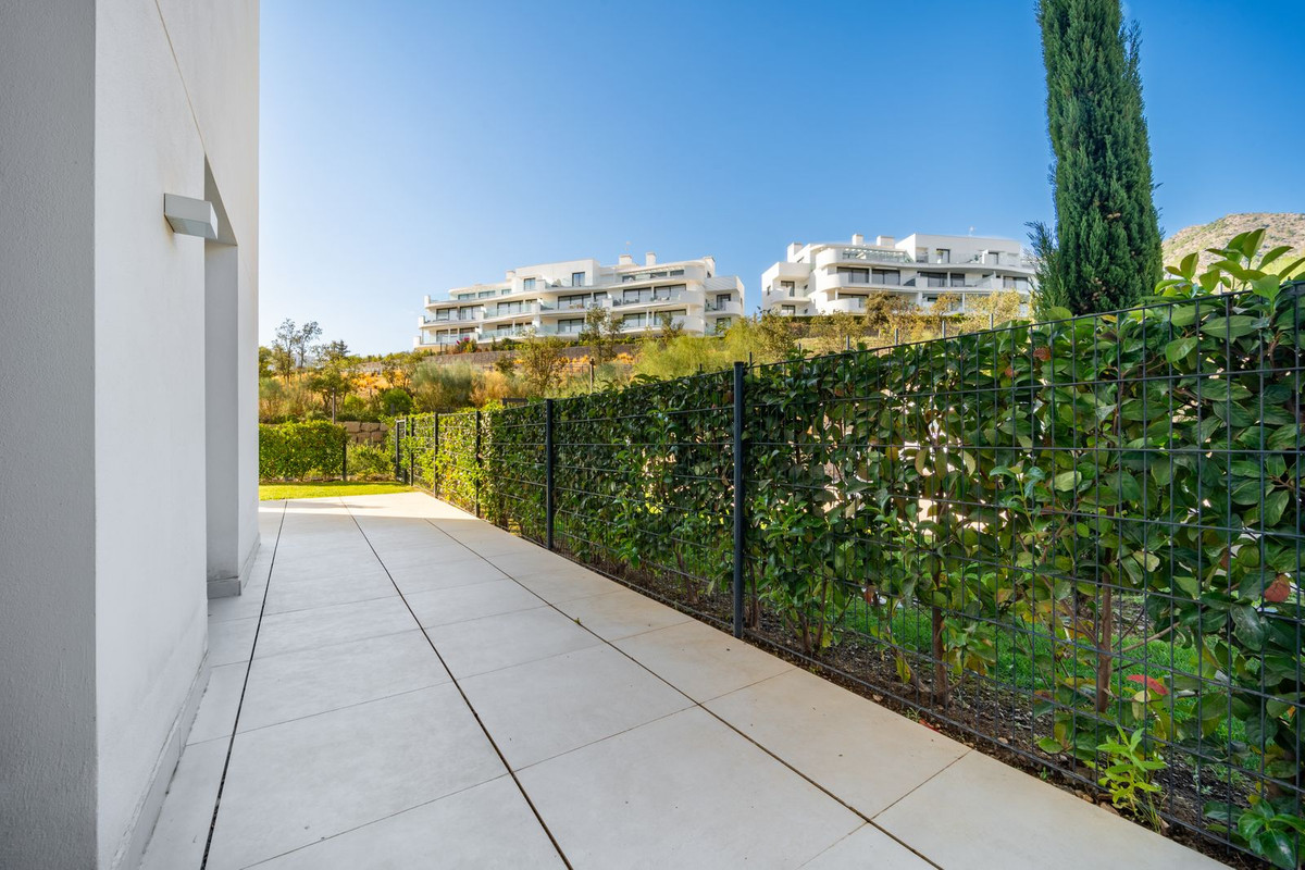 3 Bed Apartment for sale in Fuengirola Costa Del Sol, Málaga, Spain