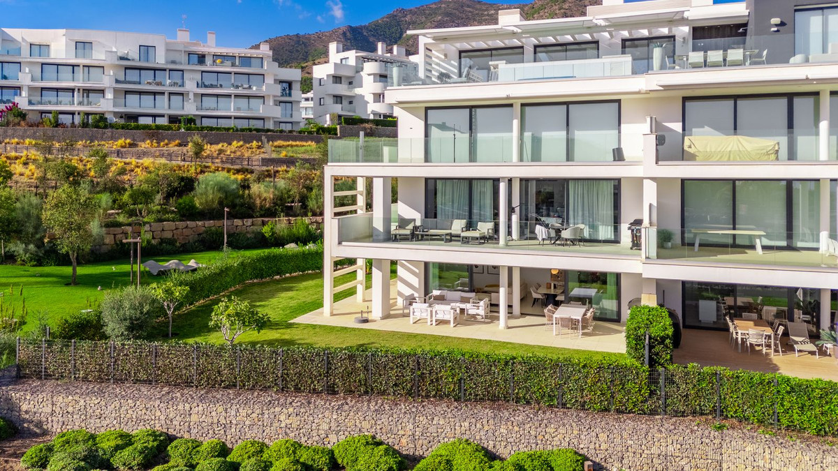 3 Bed Apartment for sale in Fuengirola Costa Del Sol, Málaga, Spain