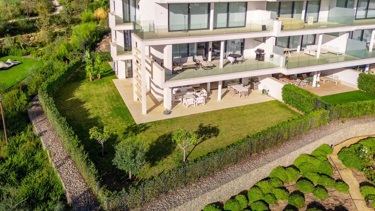 3 Bed Apartment for sale in Fuengirola Costa Del Sol, Málaga, Spain