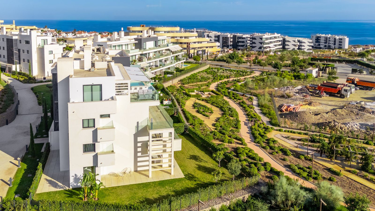 3 Bed Apartment for sale in Fuengirola Costa Del Sol, Málaga, Spain
