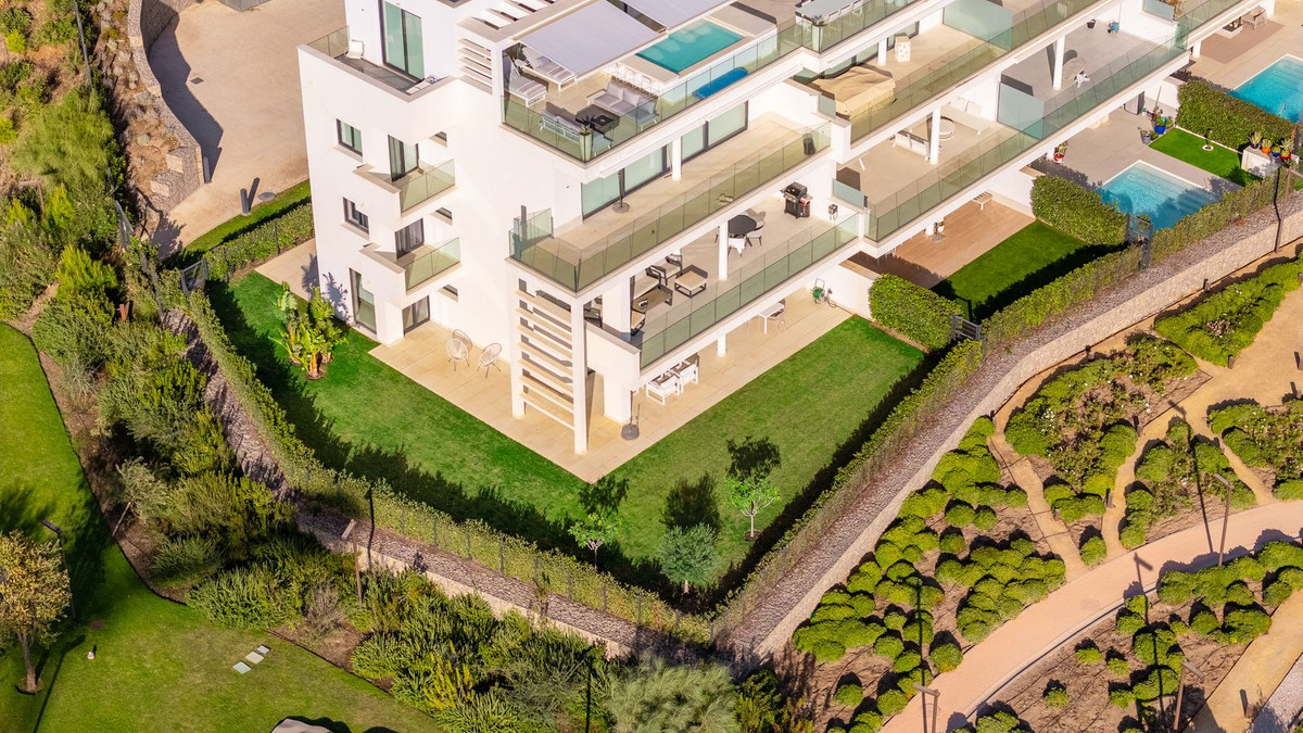 3 Bed Apartment for sale in Fuengirola Costa Del Sol, Málaga, Spain