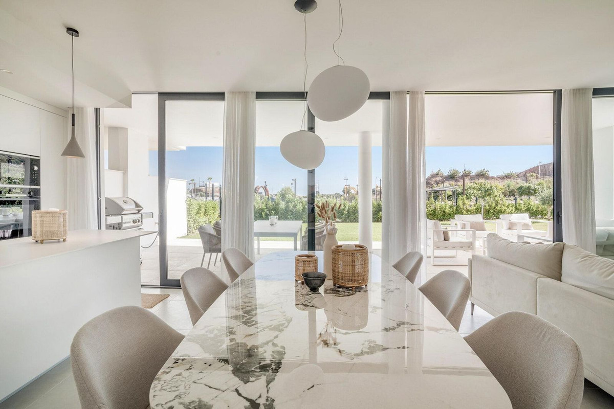 3 Bed Apartment for sale in Fuengirola Costa Del Sol, Málaga, Spain