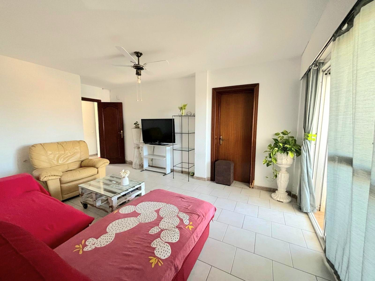 Se vende Apartamento Planta Media de 3 dormitorios en Costa Del Sol, Málaga, España