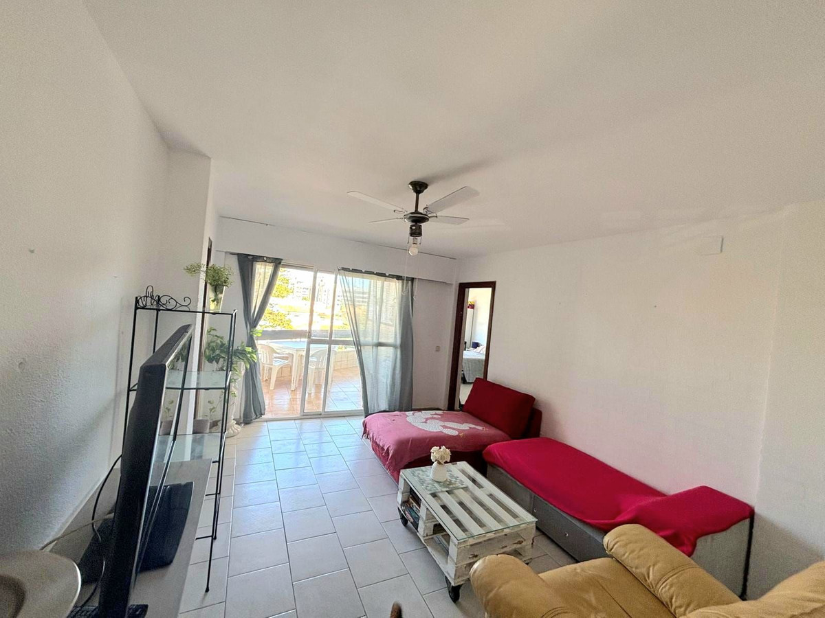Se vende Apartamento Planta Media de 3 dormitorios en Costa Del Sol, Málaga, España