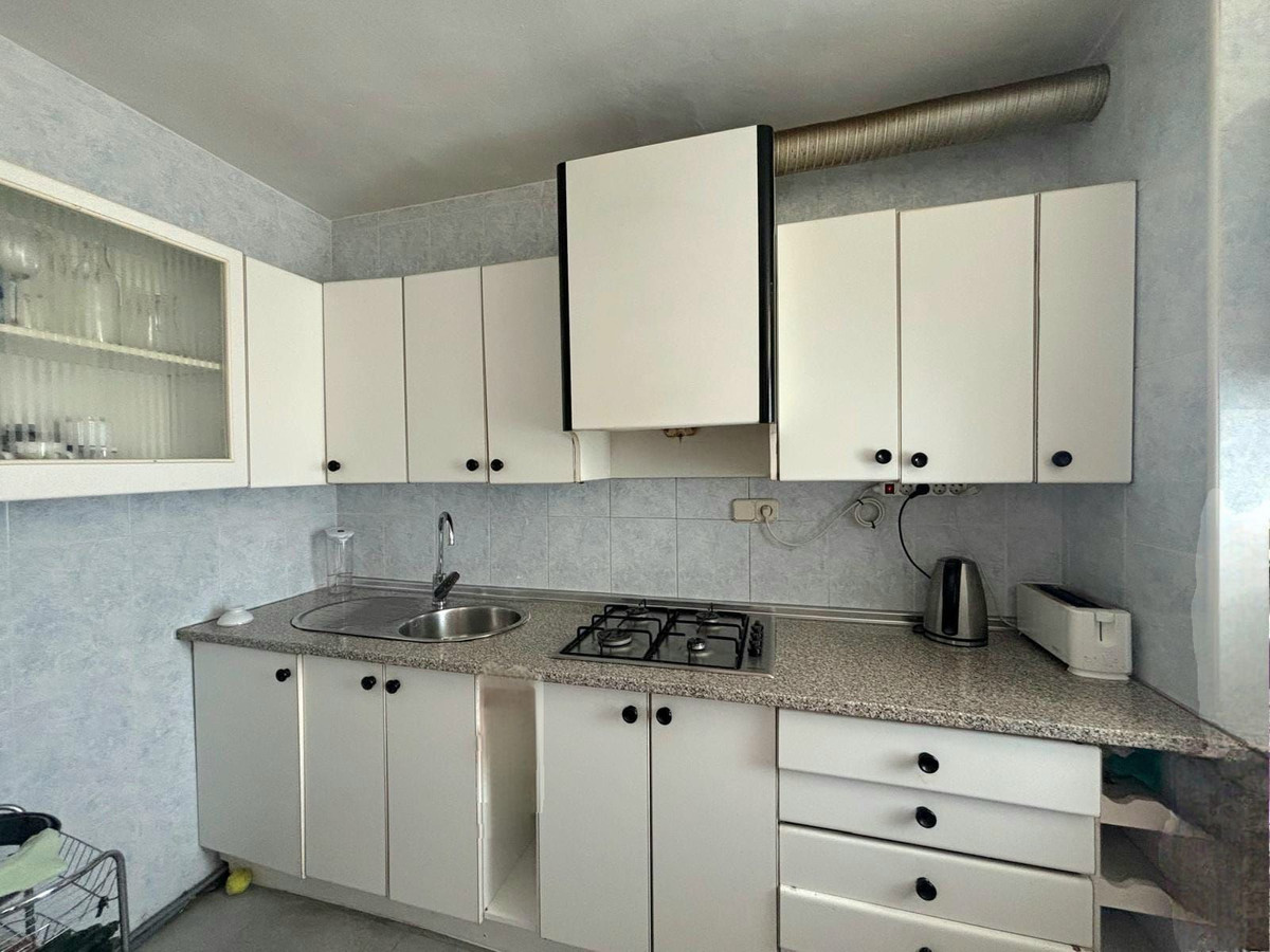 Se vende Apartamento Planta Media de 3 dormitorios en Costa Del Sol, Málaga, España