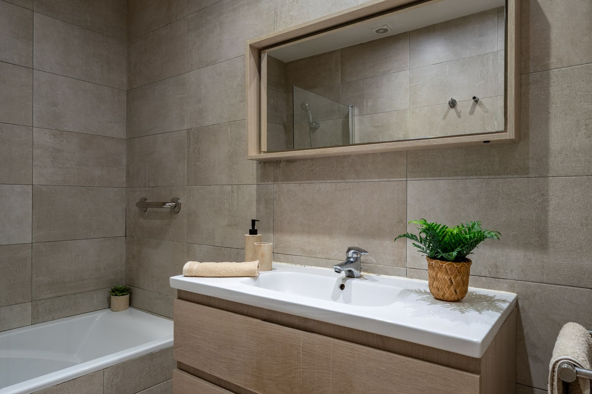 Se vende Apartamento Planta Baja de 3 dormitorios en Costa Del Sol, Málaga, España