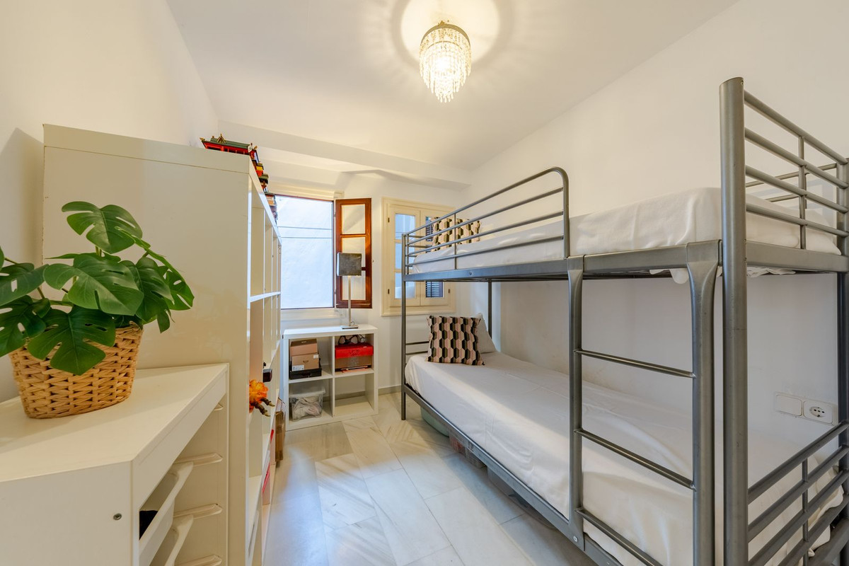 Se vende Apartamento Planta Baja de 3 dormitorios en Costa Del Sol, Málaga, España