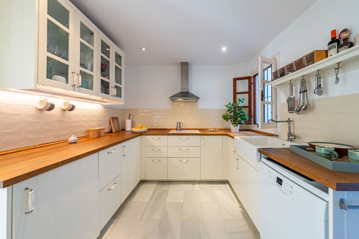 Se vende Apartamento Planta Baja de 3 dormitorios en Costa Del Sol, Málaga, España