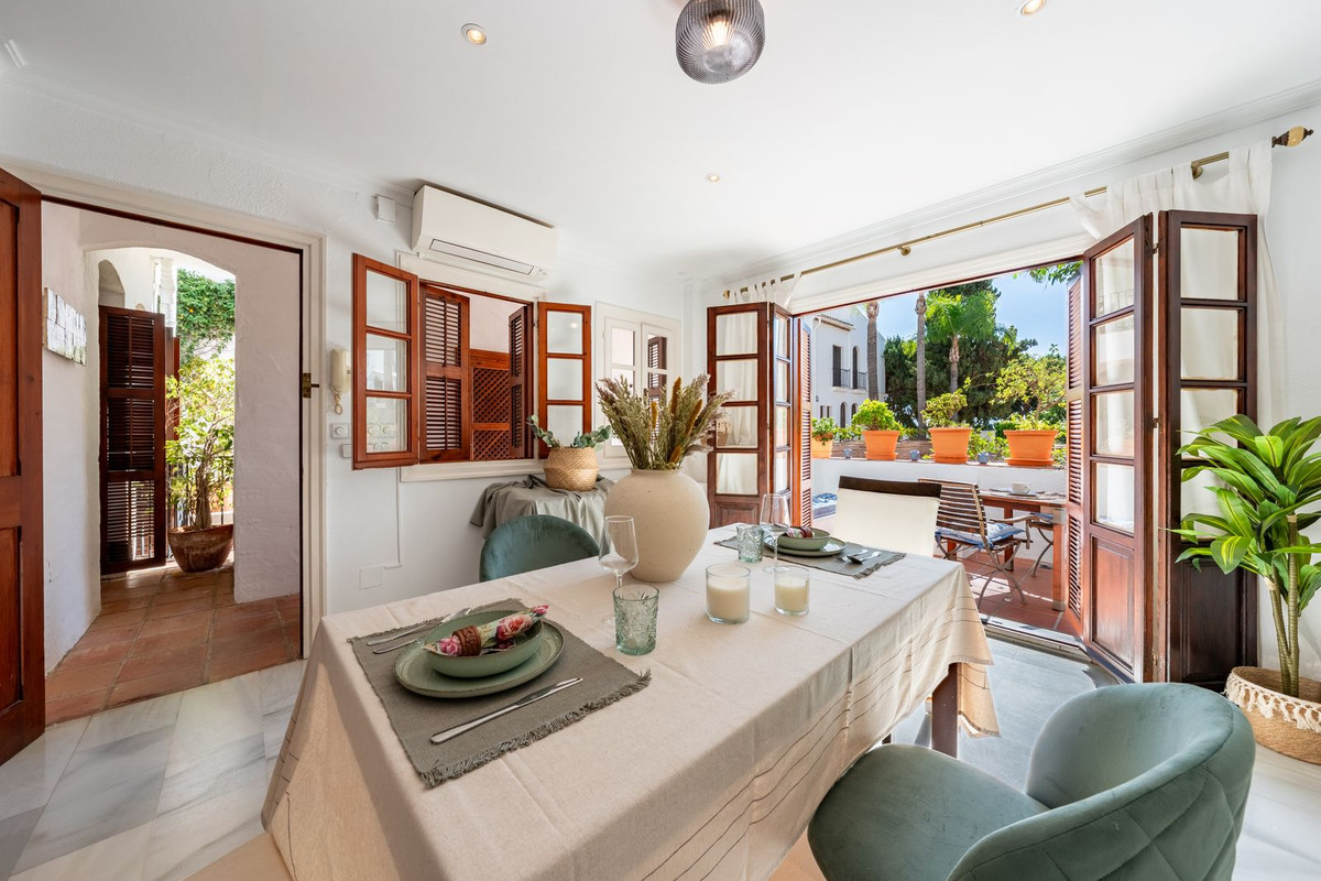 Se vende Apartamento Planta Baja de 3 dormitorios en Costa Del Sol, Málaga, España