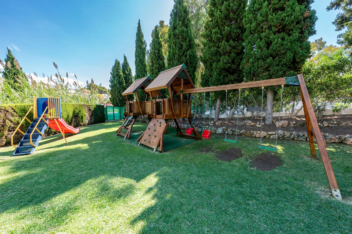 Se vende Apartamento Planta Baja de 3 dormitorios en Costa Del Sol, Málaga, España