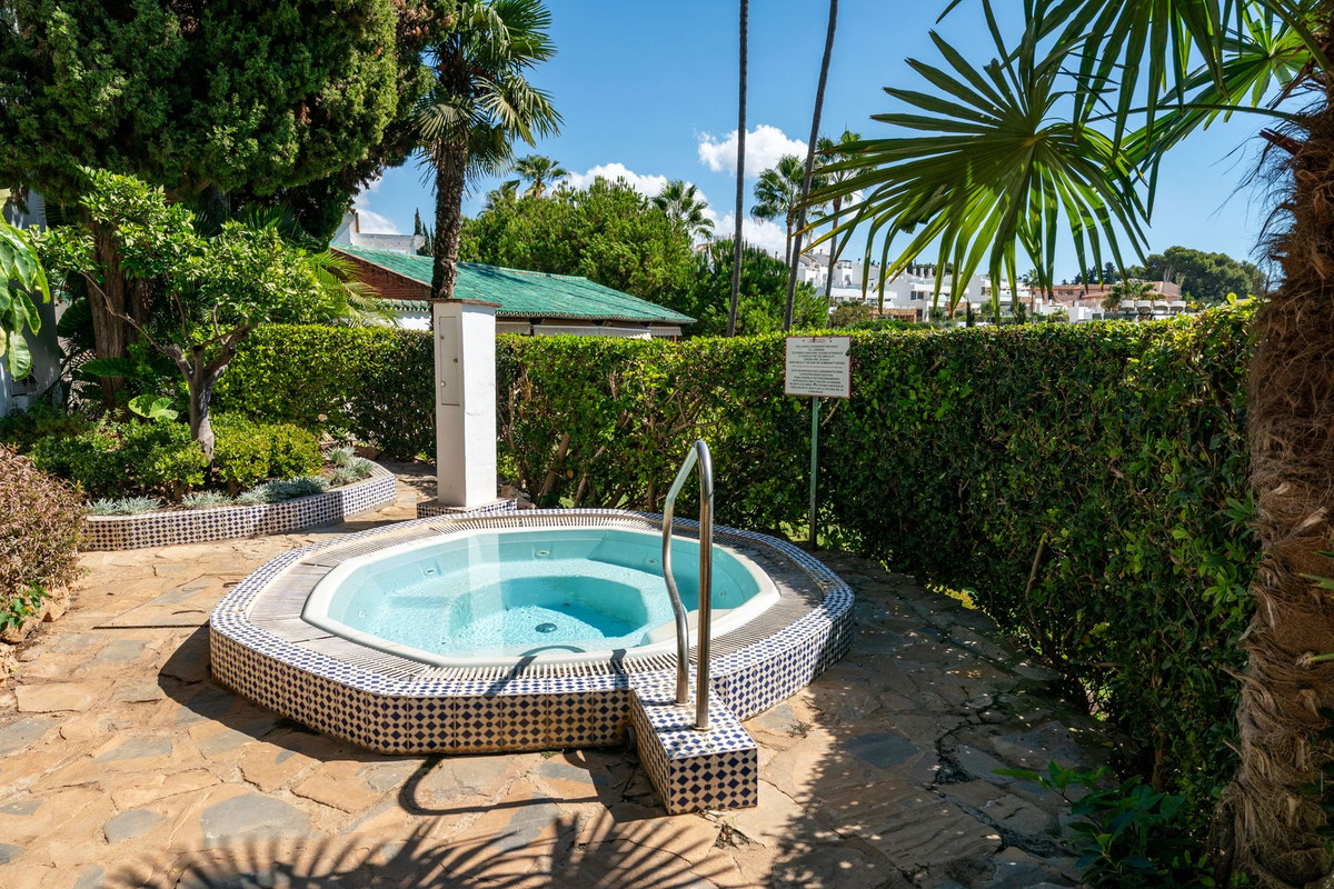 Se vende Apartamento Planta Baja de 3 dormitorios en Costa Del Sol, Málaga, España