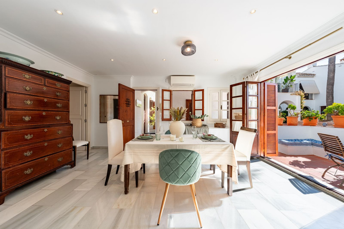 Se vende Apartamento Planta Baja de 3 dormitorios en Costa Del Sol, Málaga, España