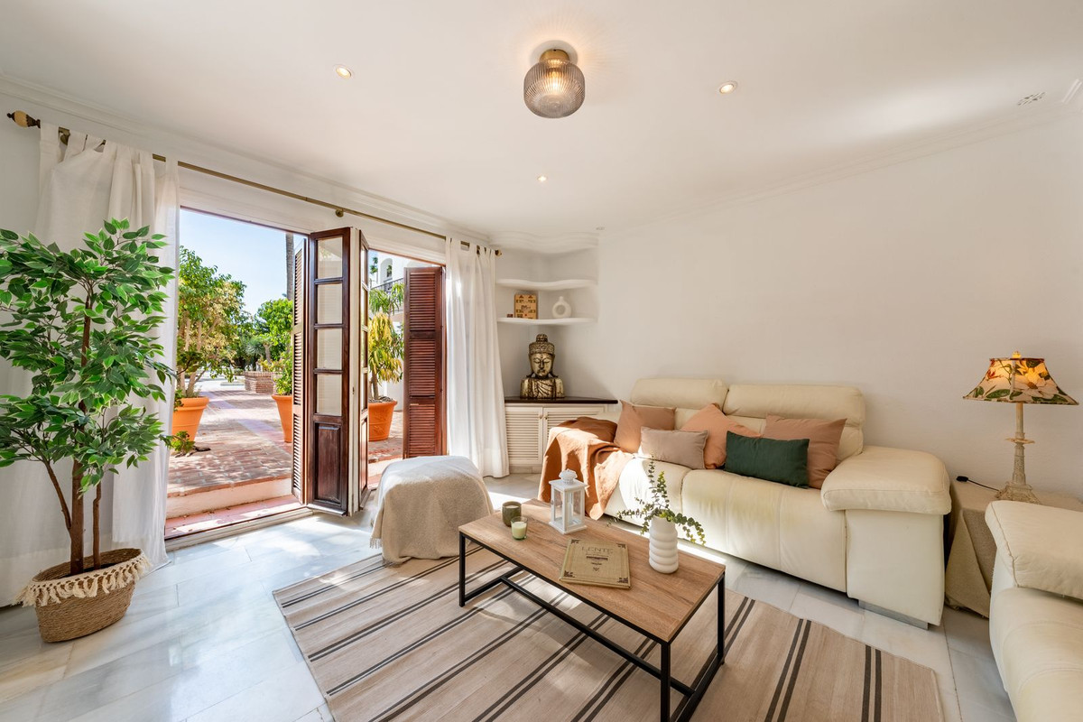 Se vende Apartamento Planta Baja de 3 dormitorios en Costa Del Sol, Málaga, España