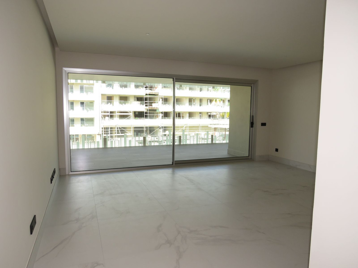 3 Bed Apartment for sale in San Pedro De Alcántara Costa Del Sol, Málaga, Spain