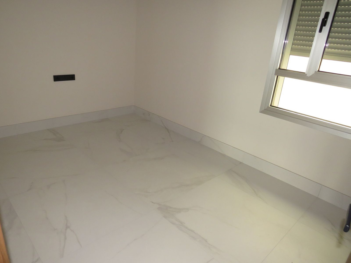 3 Bed Apartment for sale in San Pedro De Alcántara Costa Del Sol, Málaga, Spain